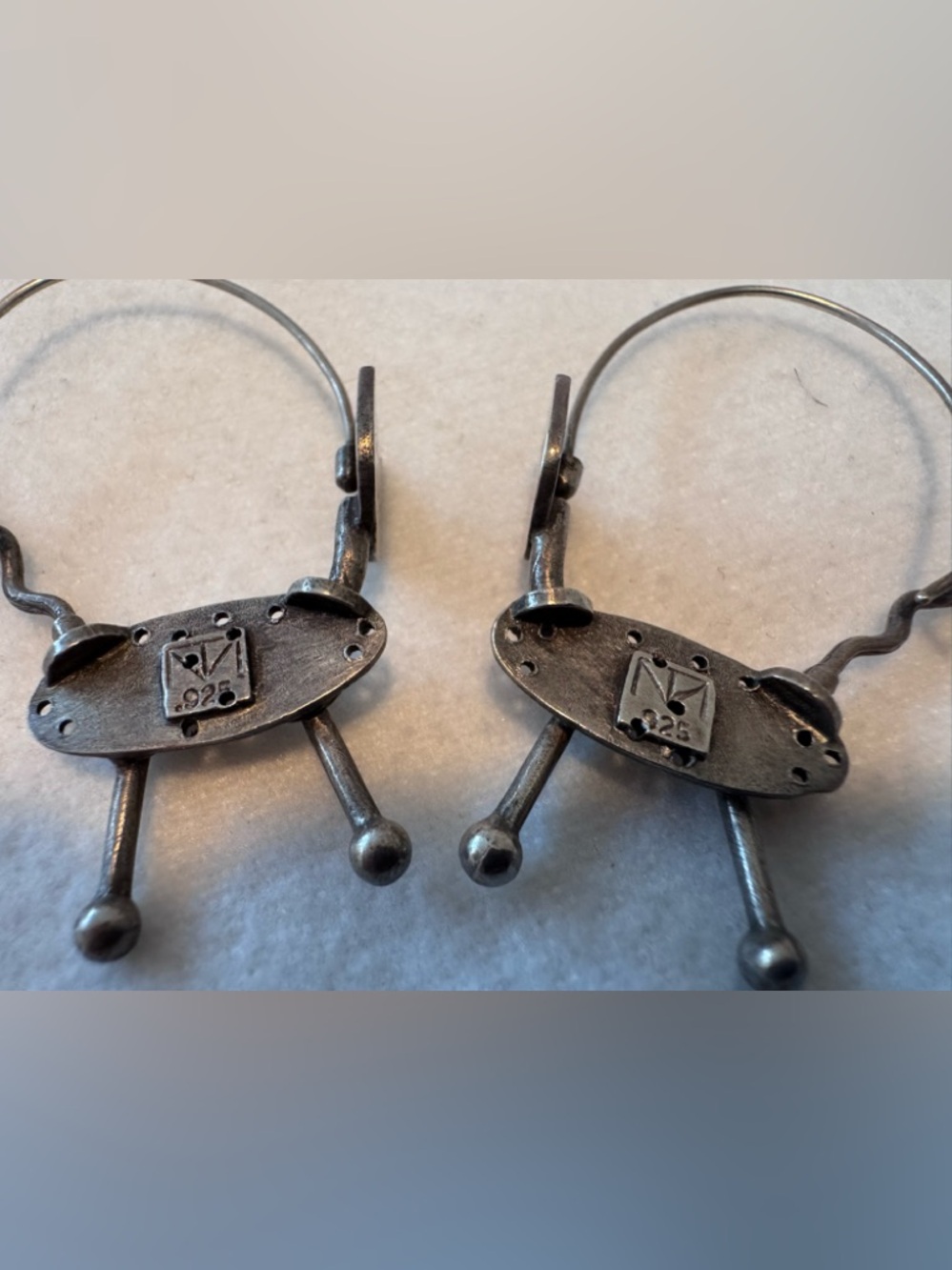 Thomas Mann Art Deco Robotic Cat Hoops - Picture 4 of 4